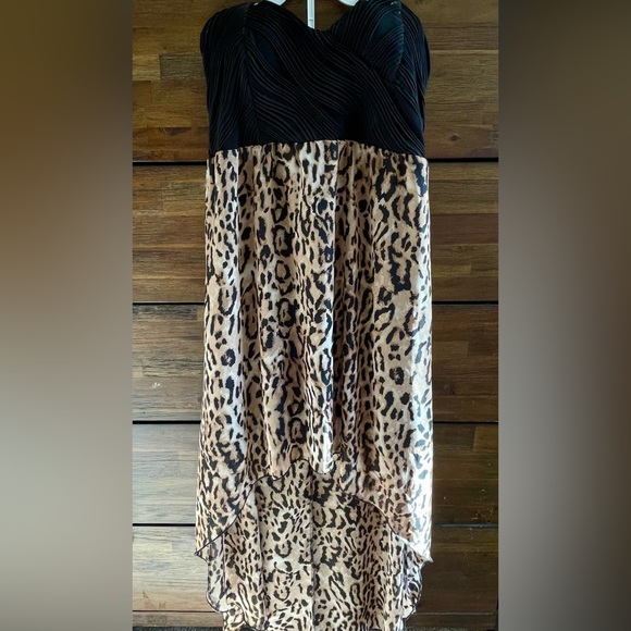 Strapless animal print midi to long flowy dress with inner slip - Picture 2 of 2
